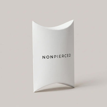 Nep piercing ring gedraaid zilver in NONPIERCED doosje